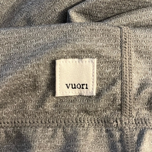 Vuori Men’s Zephyr pocket Tank L - Picture 2 of 5